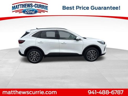 New 2025 Ford Escape SE w/ PHEV Premium Package image 3