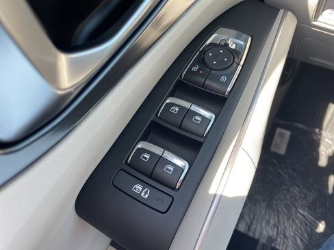 New 2026 Kia Sorento S AWD/4WD image 25