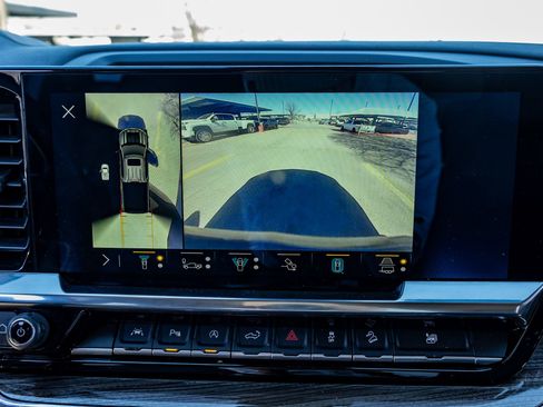 Used 2022 Chevrolet Silverado 1500 LT Trail Boss w/ LT Trail Boss Premium Package image 25