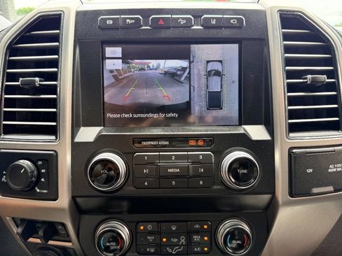 Used 2020 Ford F250 Platinum w/ FX4 Off-Road Package AWD/4WD image 25