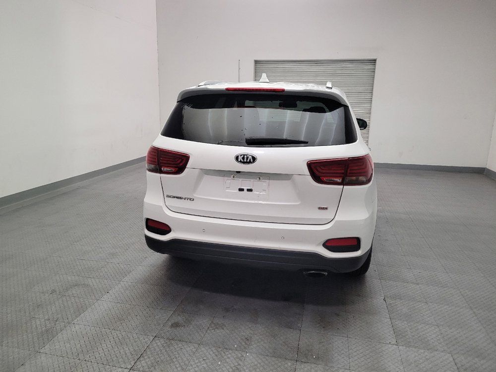 Used 2019 Kia Sorento FWD w/ LX Convenience Package image 7