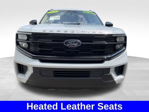 Used 2025 Ford Expedition Active AWD/4WD image 8