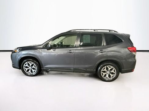 Used 2023 Subaru Forester Premium AWD/4WD image 4