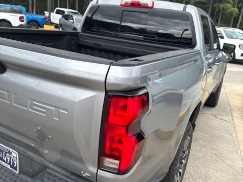 Used 2024 Chevrolet Colorado LT w/ LT Convenience Package III RWD image 27