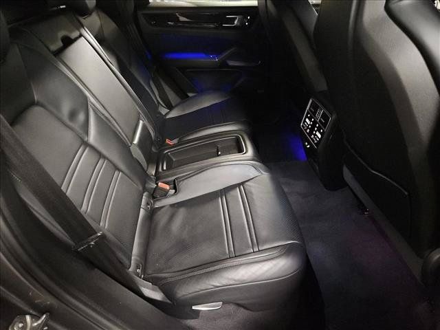 Used 2020 Porsche Cayenne S AWD/4WD image 21