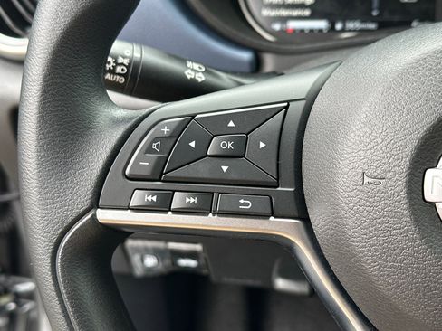 New 2025 Nissan Kicks SR image 25