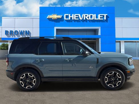 Used 2021 Ford Bronco Sport Outer Banks w/ Outer Banks Package image 2