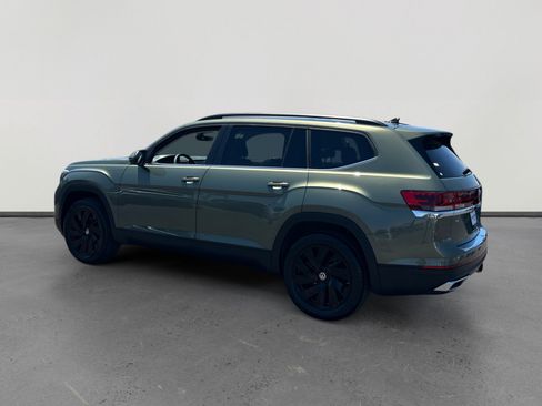 Used 2026 Volkswagen Atlas SE w/ Panoramic Sunroof Package FWD image 3
