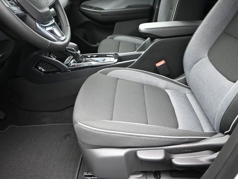 New 2026 Chevrolet TrailBlazer LT w/ LT Cold Weather Package FWD image 22