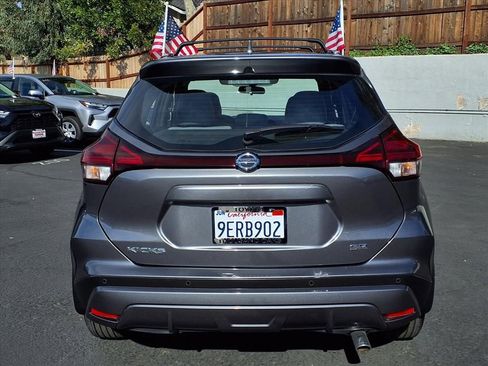 Used 2021 Nissan Kicks SR w/ SR Premium Package image 19