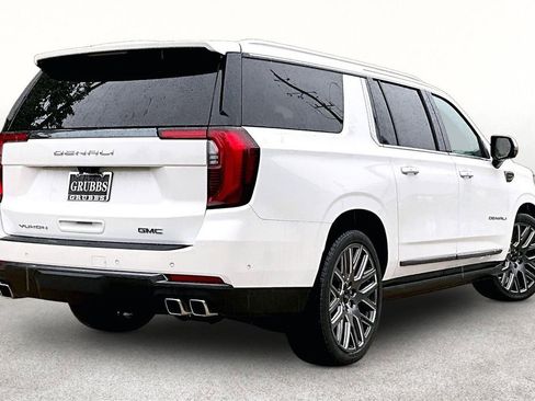 Used 2026 GMC Yukon XL Denali Ultimate w/ LPO, Floor Liner Package AWD/4WD image 2