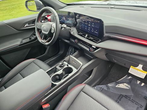New 2026 Chevrolet Equinox RS w/ Safety and Technology Package AWD/4WD image 10
