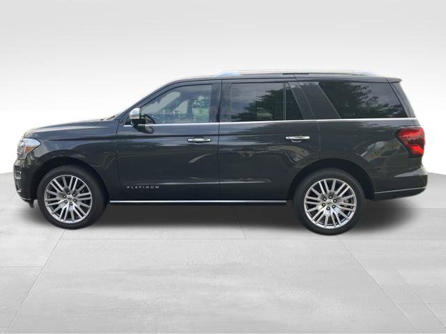 Used 2022 Ford Expedition Platinum AWD/4WD image 9