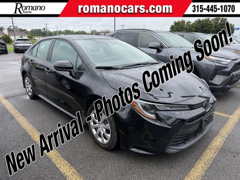 Used 2024 Toyota Corolla LE FWD image 1