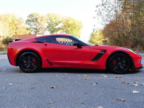 Used 2016 Chevrolet Corvette Z06 w/ 3LZ Preferred Equipment Group image 32