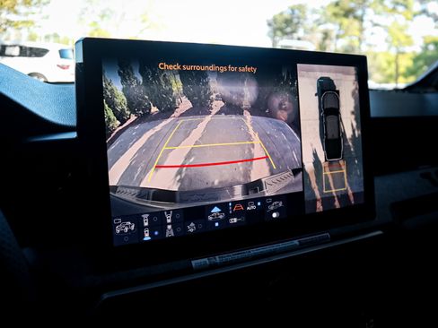 Used 2025 Toyota Tacoma 4x4 Double Cab Hybrid image 25