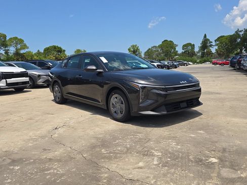 New 2026 Kia K4 FWD image 2