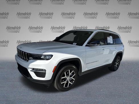 Used 2025 Jeep Grand Cherokee Limited image 4