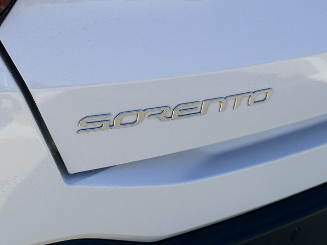 Used 2024 Kia Sorento S FWD image 18