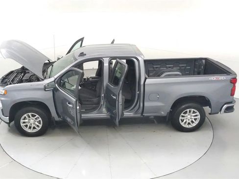 Used 2021 Chevrolet Silverado 1500 LT AWD/4WD image 46
