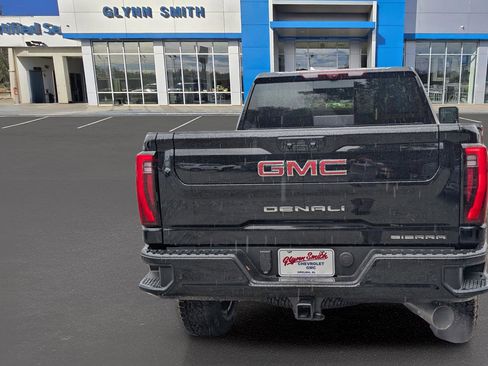 Used 2026 GMC Sierra 2500 Denali w/ Denali Reserve Package AWD/4WD image 9