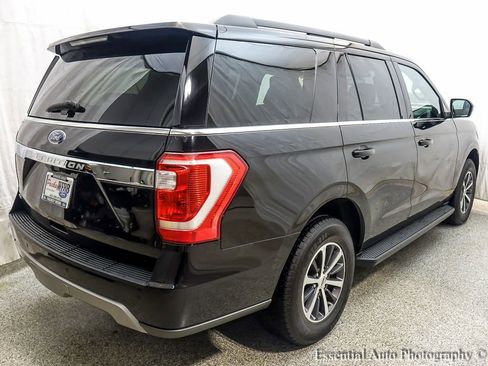 Used 2021 Ford Expedition XLT image 9