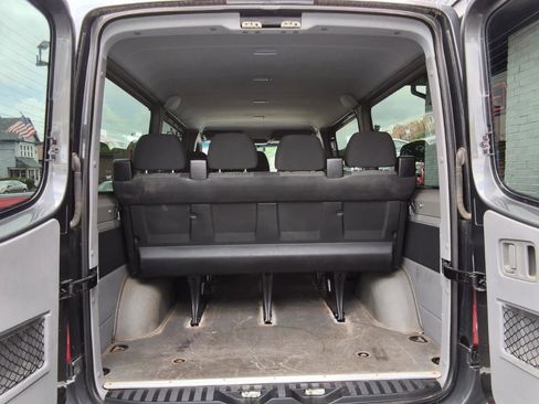 Used 2013 Freightliner Sprinter 2500 RWD image 16