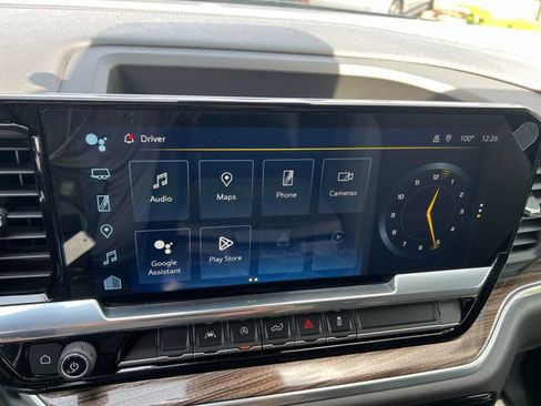 Certified 2022 Chevrolet Silverado 1500 LT AWD/4WD image 18