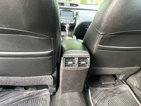 Used 2016 Nissan Rogue SL w/ SL Premium Package AWD/4WD image 25