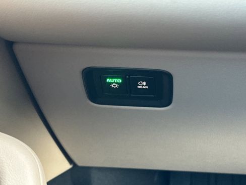 New 2026 Porsche Macan Electric image 31