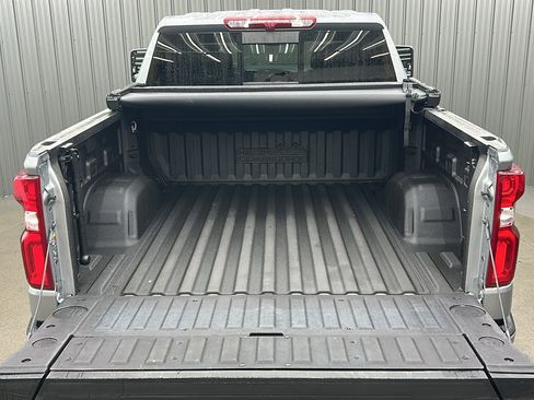 Used 2024 Chevrolet Silverado 1500 High Country w/ High Country Premium Package image 18