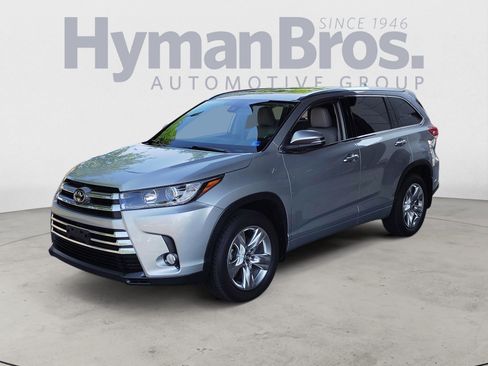Used 2018 Toyota Highlander Limited AWD/4WD image 7
