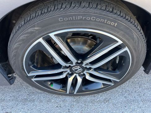 Used 2017 Honda Accord Sport image 32