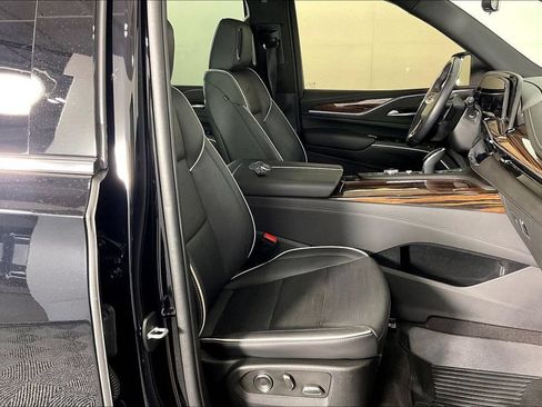 Used 2024 Cadillac Escalade ESV Premium Luxury AWD/4WD image 10