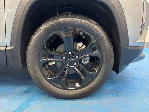 New 2026 Chevrolet Equinox LT w/ Convenience Package II image 3