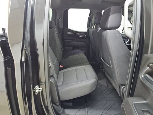 Used 2023 Chevrolet Silverado 1500 LT AWD/4WD image 18
