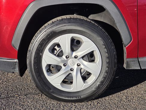 Used 2024 Toyota RAV4 LE image 18