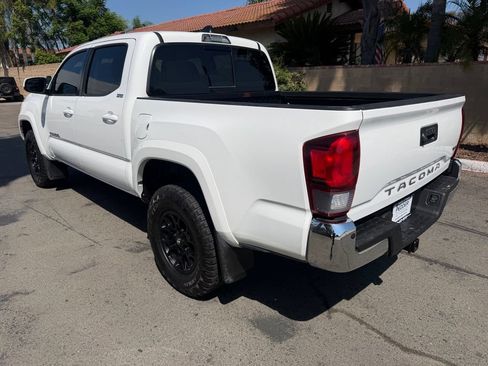 Used 2021 Toyota Tacoma SR5 RWD image 10