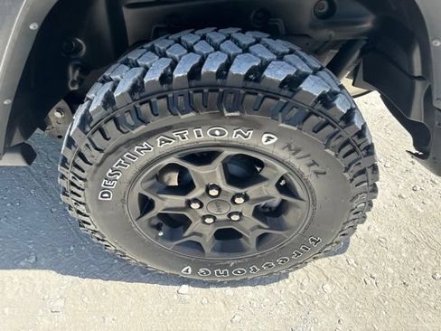 Used 2023 Jeep Wrangler Unlimited AWD/4WD image 12