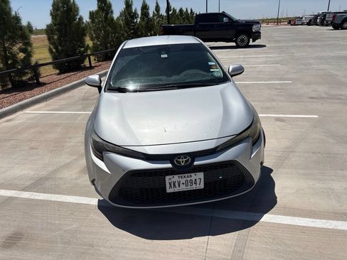 Used 2022 Toyota Corolla LE FWD image 13