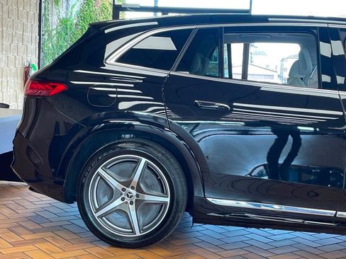 Used 2023 Mercedes-Benz EQS 580 4MATIC SUV image 8