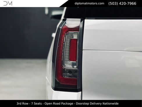 Used 2018 GMC Yukon Denali w/ Open Road Package AWD/4WD image 15