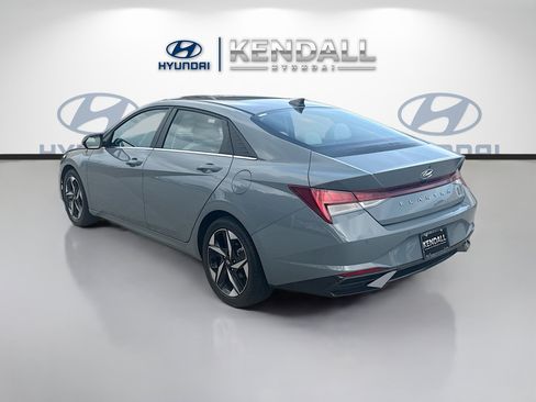Used 2023 Hyundai Elantra Limited FWD image 4