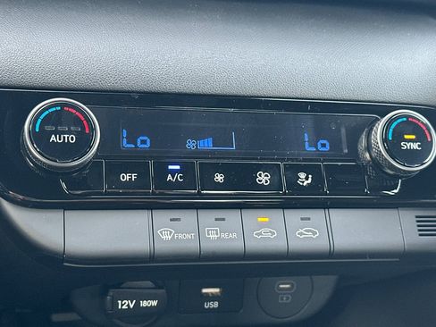 Used 2026 Hyundai Elantra Sport FWD image 22