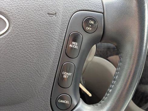 Used 2009 Hyundai Santa Fe SE FWD image 5