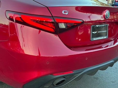 Used 2022 Alfa Romeo Giulia Veloce AWD/4WD image 58