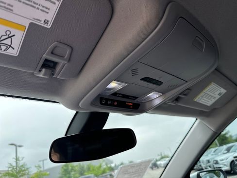 Used 2019 Chevrolet Equinox LT FWD image 24