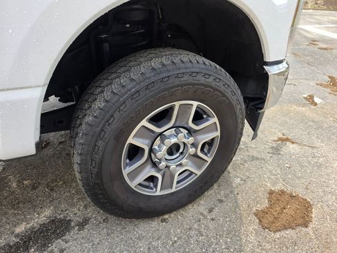 Used 2024 Ford F250 Lariat AWD/4WD image 49