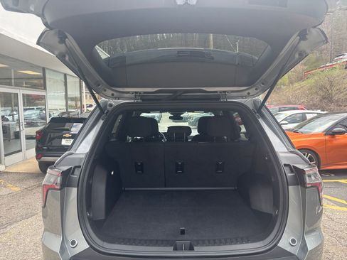 Used 2025 Chevrolet Equinox LT FWD image 31