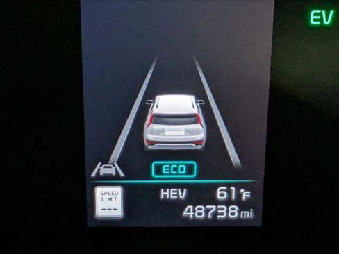 Used 2023 Kia Niro EX image 12